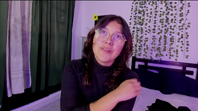 Noellesable online show from February 13, 9:27 pm