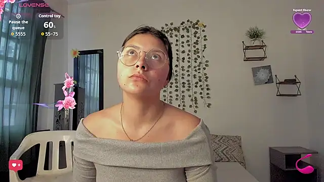 Noellesable online show from September 29, 5:18 pm