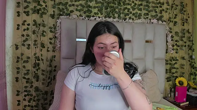 Snapshot of jenifer__power10 chatting on March 12, 1:40 pm jenifer power10 online show from March 12, 1:40 pm