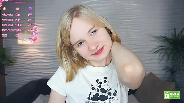 Snapshot of OdelinaFicken chatting on November 14, 4:11 am OdelinaFicken online show from November 14, 4:11 am