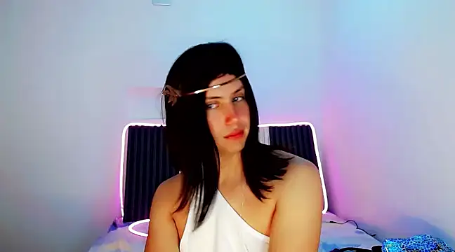 Snapshot of Oxana-Novikov chatting on December 1, 7:25 pm Oxana-Novikov online show from December 1, 7:25 pm