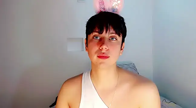 Snapshot of Oxana-Novikov chatting on December 19, 9:06 pm Oxana-Novikov online show from December 19, 9:06 pm