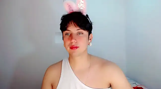 Snapshot of Oxana-Novikov chatting on December 20, 4:09 am Oxana-Novikov online show from December 20, 4:09 am