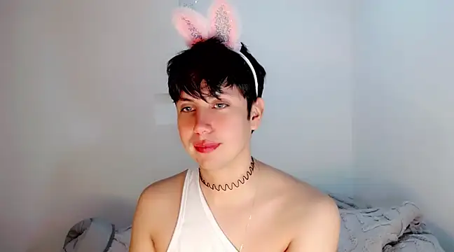 Snapshot of Oxana-Novikov chatting on December 20, 10:00 pm Oxana-Novikov online show from December 20, 10:00 pm