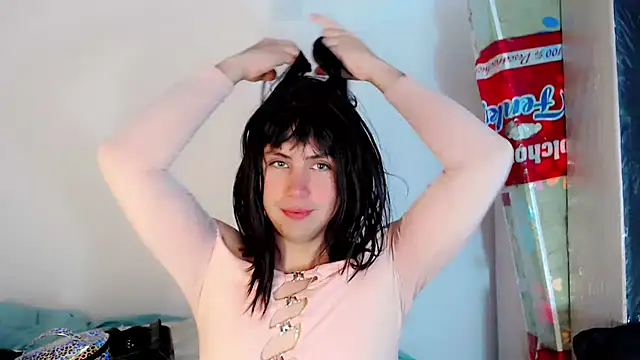 Snapshot of Oxana-Novikov chatting on October 19, 8:31 pm Oxana-Novikov online show from October 19, 8:31 pm