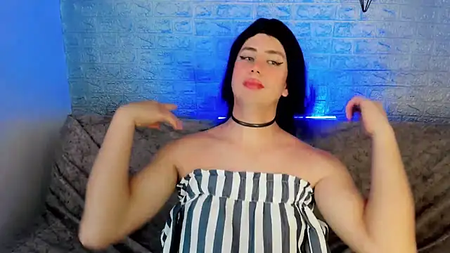 Snapshot of Oxana-Novikov chatting on March 11, 9:21 pm Oxana-Novikov online show from March 11, 9:21 pm