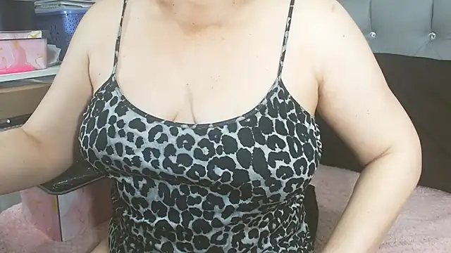 maturepriscila online show from July 24, 1:31 pm