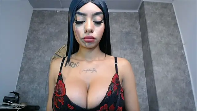 Snapshot of Tiffanny chatting on January 27, 4:01 pm Tiffanny online show from January 27, 4:01 pm