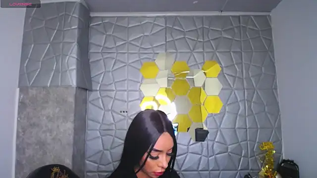 Snapshot of Tiffanny chatting on March 16, 12:33 pm Tiffanny online show from March 16, 12:33 pm