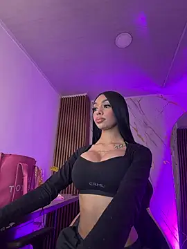 Snapshot of Tiffanny chatting on March 9, 8:02 pm Tiffanny online show from March 9, 8:02 pm