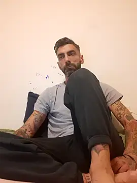 Snapshot of Italian69am chatting on November 9, 4:49 pm Italian69am online show from November 9, 4:49 pm