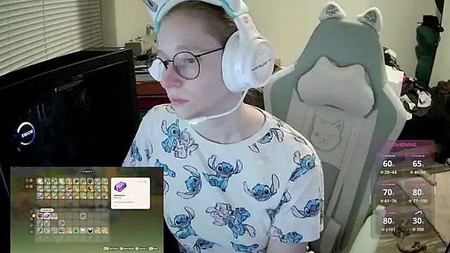 Snapshot of LilyFoxxx chatting on July 31, 5:07 am LilyFoxxx online show from July 31, 5:07 am