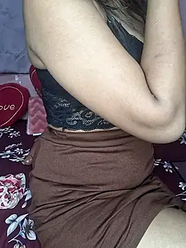 Snapshot of Aaliyalove1 chatting on February 14, 7:44 pm Aaliyalove1 online show from February 14, 7:44 pm