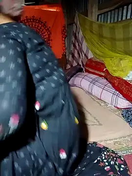 Snapshot of Super-Couple chatting on March 9, 7:34 am Super-Couple online show from March 9, 7:34 am