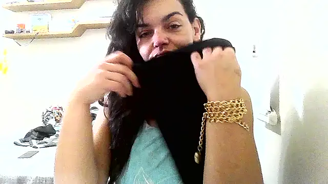 escritorasafada online show from March 20, 12:10 pm