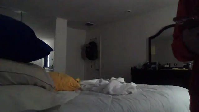 Snapshot of 2Fly4Guy chatting on December 5, 8:22 pm 2Fly4Guy online show from December 5, 8:22 pm