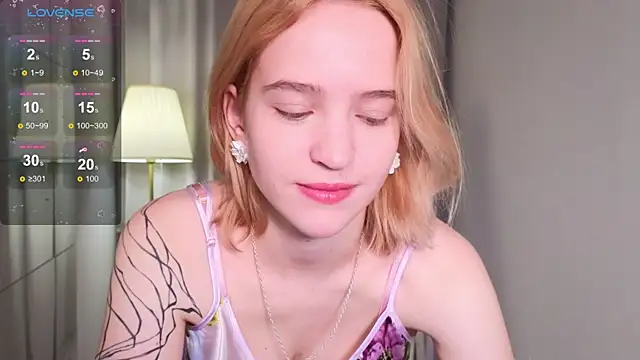 Snapshot of lolly_pie chatting on December 26, 3:53 pm lolly pie online show from December 26, 3:53 pm