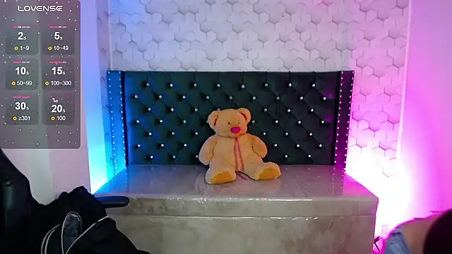 Sofi hot 4m online show from October 20, 2:06 pm