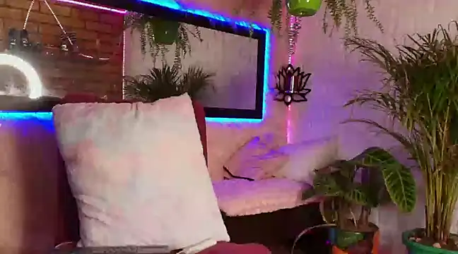 Snapshot of _mamush chatting on March 5, 8:32 pm  mamush online show from March 5, 8:32 pm