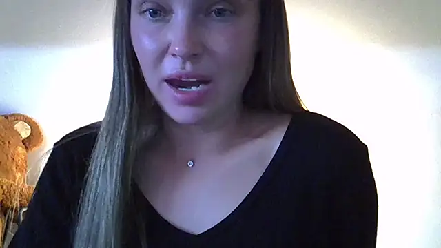 Snapshot of Lucky_Anna chatting on September 13, 9:47 pm Lucky Anna online show from September 13, 9:47 pm