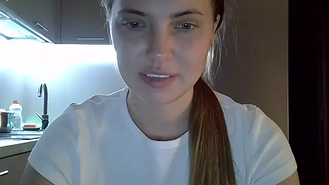 Snapshot of Lucky_Anna chatting on October 25, 6:24 pm Lucky Anna online show from October 25, 6:24 pm