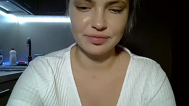 Lucky Anna online show from November 11, 4:07 pm