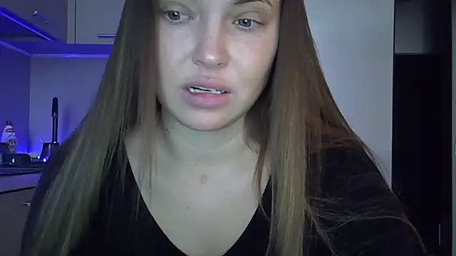 Lucky Anna online show from March 15, 9:15 am