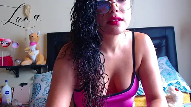 Lunavega1 online show from June 5, 4:56 pm