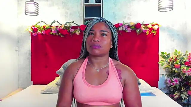 Snapshot of SilvannaFit chatting on June 17, 11:56 am SilvannaFit online show from June 17, 11:56 am