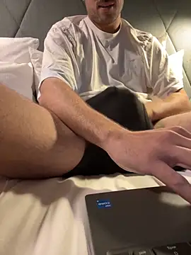 taallguyy 196 online show from October 12, 6:18 pm