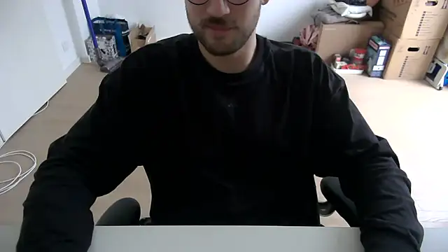 taallguyy 196 online show from February 12, 2:56 pm