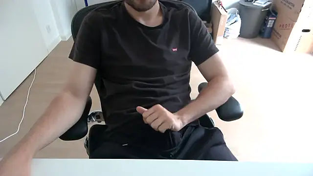 taallguyy 196 online show from June 4, 2:56 pm