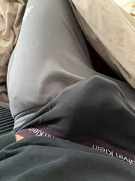 taallguyy 196 online show from June 13, 12:47 pm