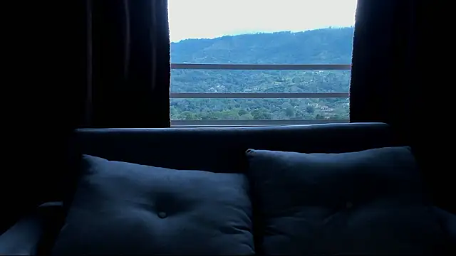 lnxmst online show from February 1, 9:35 pm