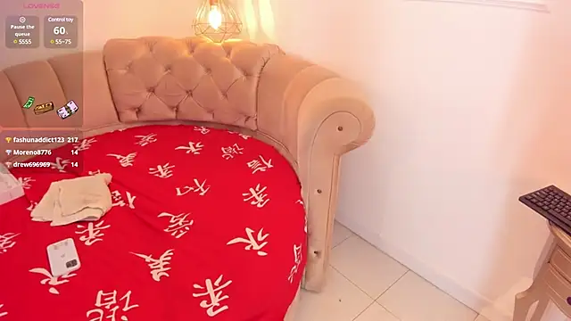 Snapshot of khloeblake chatting on March 9, 10:08 am khloeblake online show from March 9, 10:08 am