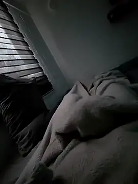 Snapshot of THOMS-90 chatting on January 11, 11:45 am THOMS-90 online show from January 11, 11:45 am