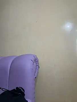 Aaliyah Salma online show from July 21, 8:33 pm