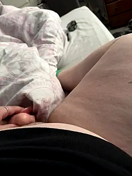 AmberTaylorXxx online show from December 3, 8:27 am