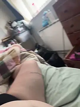 Snapshot of AmberTaylorXxx chatting on June 28, 5:57 am AmberTaylorXxx online show from June 28, 5:57 am