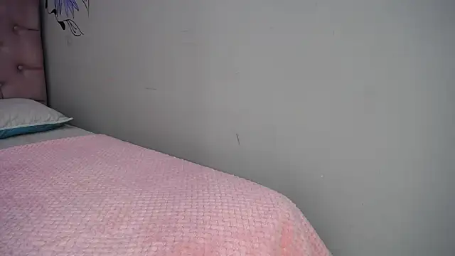 ILENAHEY online show from March 16, 5:50 pm