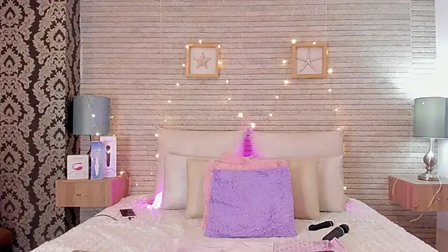 Snapshot of Catalinna_Thompson chatting on February 16, 6:21 pm Catalinna Thompson online show from February 16, 6:21 pm