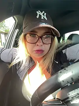 blairbella online show from June 9, 9:21 am