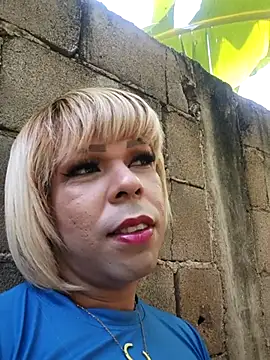 blondebitchlitle online show from December 15, 3:27 pm