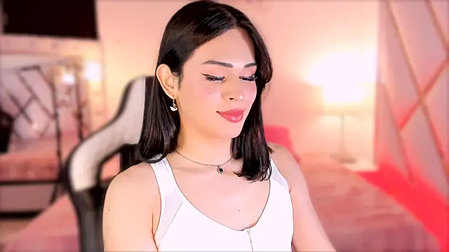 Snapshot of sweet_dannyfem chatting on December 19, 5:14 am sweet dannyfem online show from December 19, 5:14 am