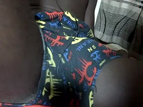 Snapshot of kingmaestro_ chatting on March 3, 12:16 pm kingmaestro online show from March 3, 12:16 pm