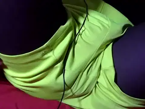 Snapshot of kingmaestro_ chatting on March 5, 1:39 pm kingmaestro online show from March 5, 1:39 pm