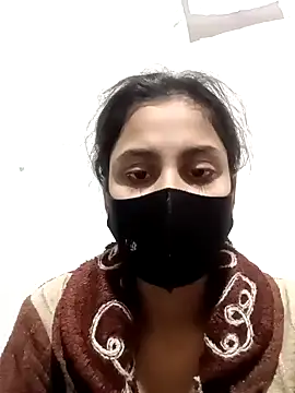 magicmoment00786 online show from December 13, 6:59 pm