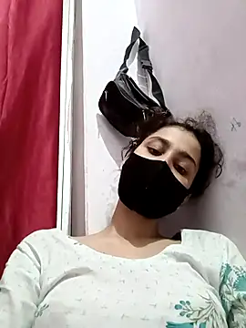 magicmoment00786 online show from October 22, 1:22 pm