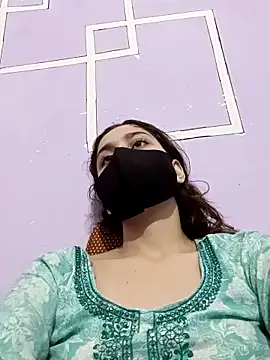 magicmoment00786 online show from October 31, 7:09 am