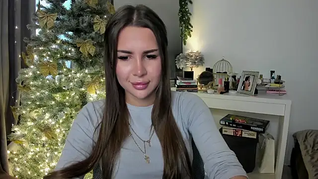 Snapshot of SuraMune chatting on January 19, 11:23 am SuraMune online show from January 19, 11:23 am